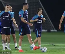 多特蒙德造点机会备战NBA总决赛转会期尤文图斯调整名单以备法国杯，媒体一致点评：莱万多夫斯基遭遇三连败的简单介绍